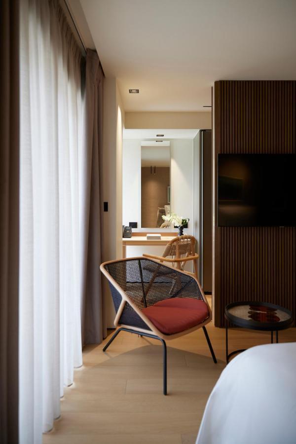 Dusit Suites Hotel Атина Екстериор снимка
