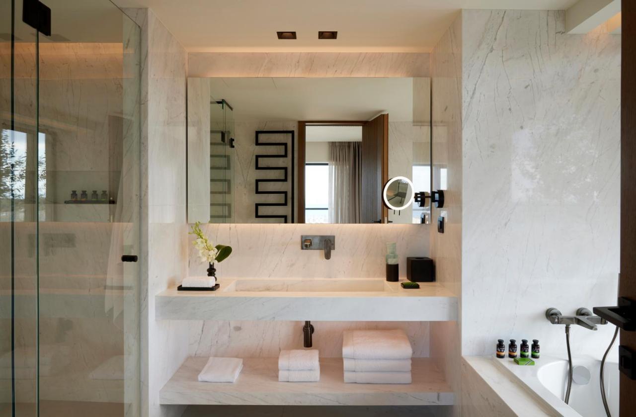 Dusit Suites Hotel Атина Екстериор снимка
