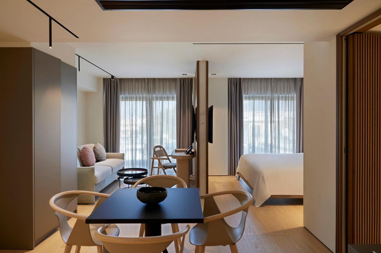 Dusit Suites Hotel Атина Екстериор снимка