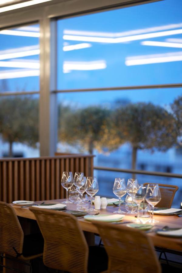 Dusit Suites Hotel Атина Екстериор снимка