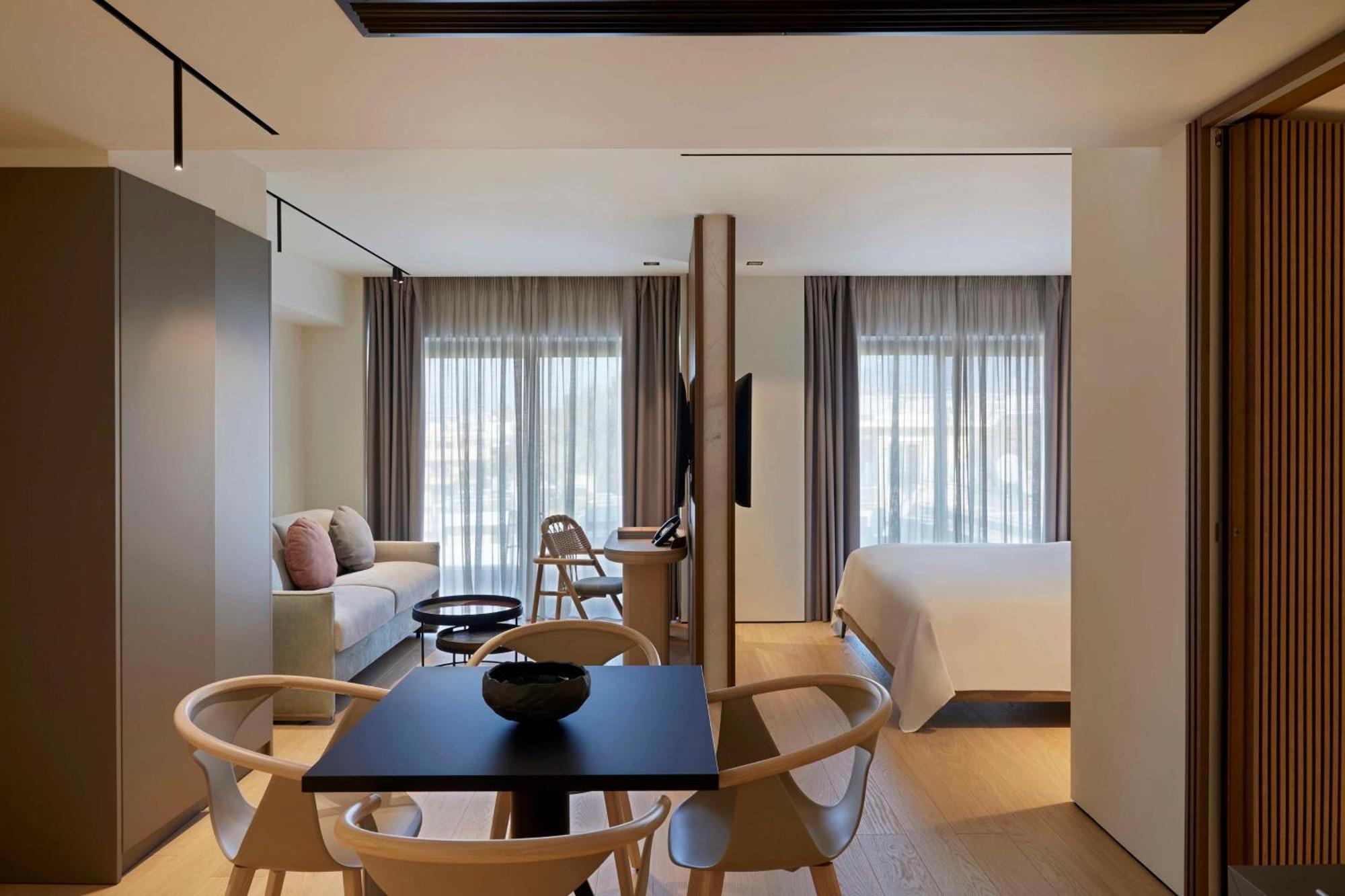 Dusit Suites Hotel Атина Екстериор снимка
