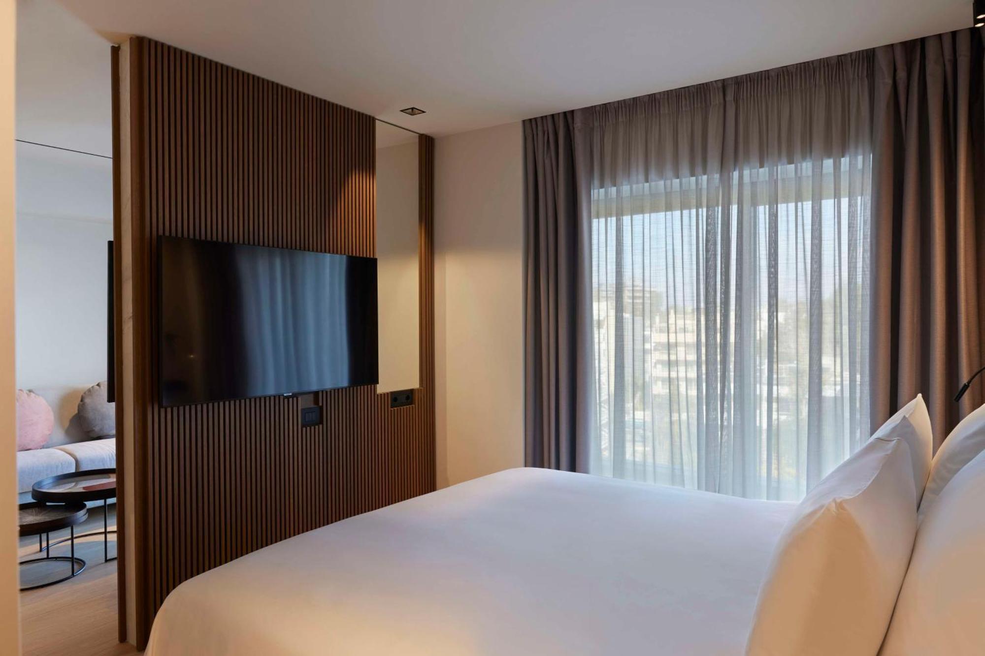 Dusit Suites Hotel Атина Екстериор снимка